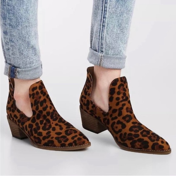ARider Leopard Print Ankle Boot - Picture 3 of 10